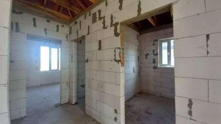 В административном центре пгт. Мостовского продается новый газоблочный дом пл. 98 кв.м