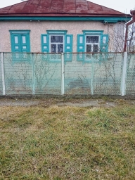 Продается домовладение на хуторе Первомайском Мостовского городского поселения (ул. Мостовая, 70)