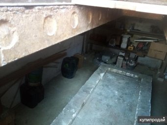 Продам капитальный гараж с подвалом в центре поселка Мостовского